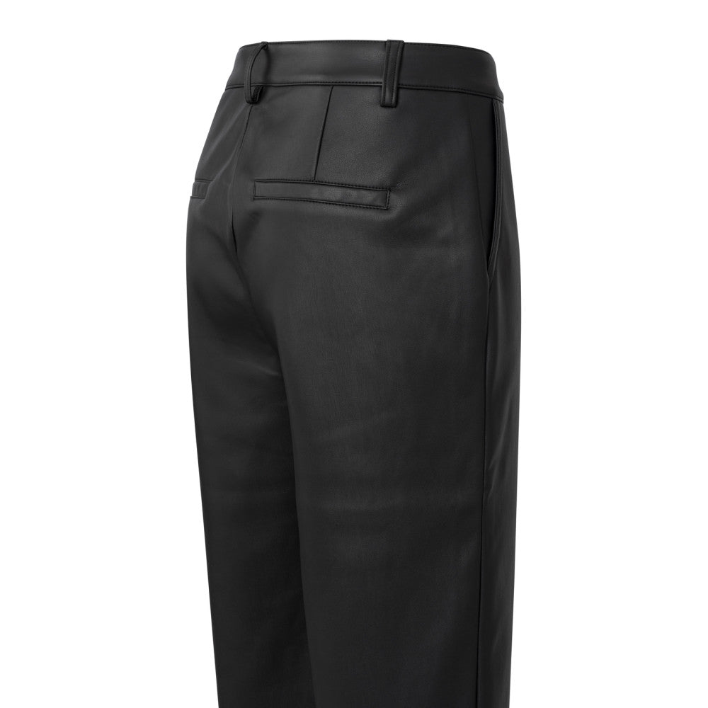 Schwarze Hose aus Lederimitat