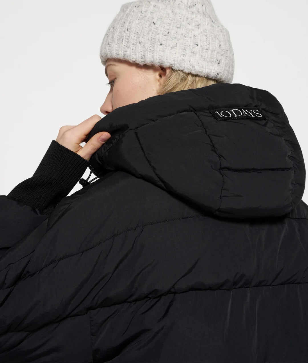 Black long puffer jacket deals