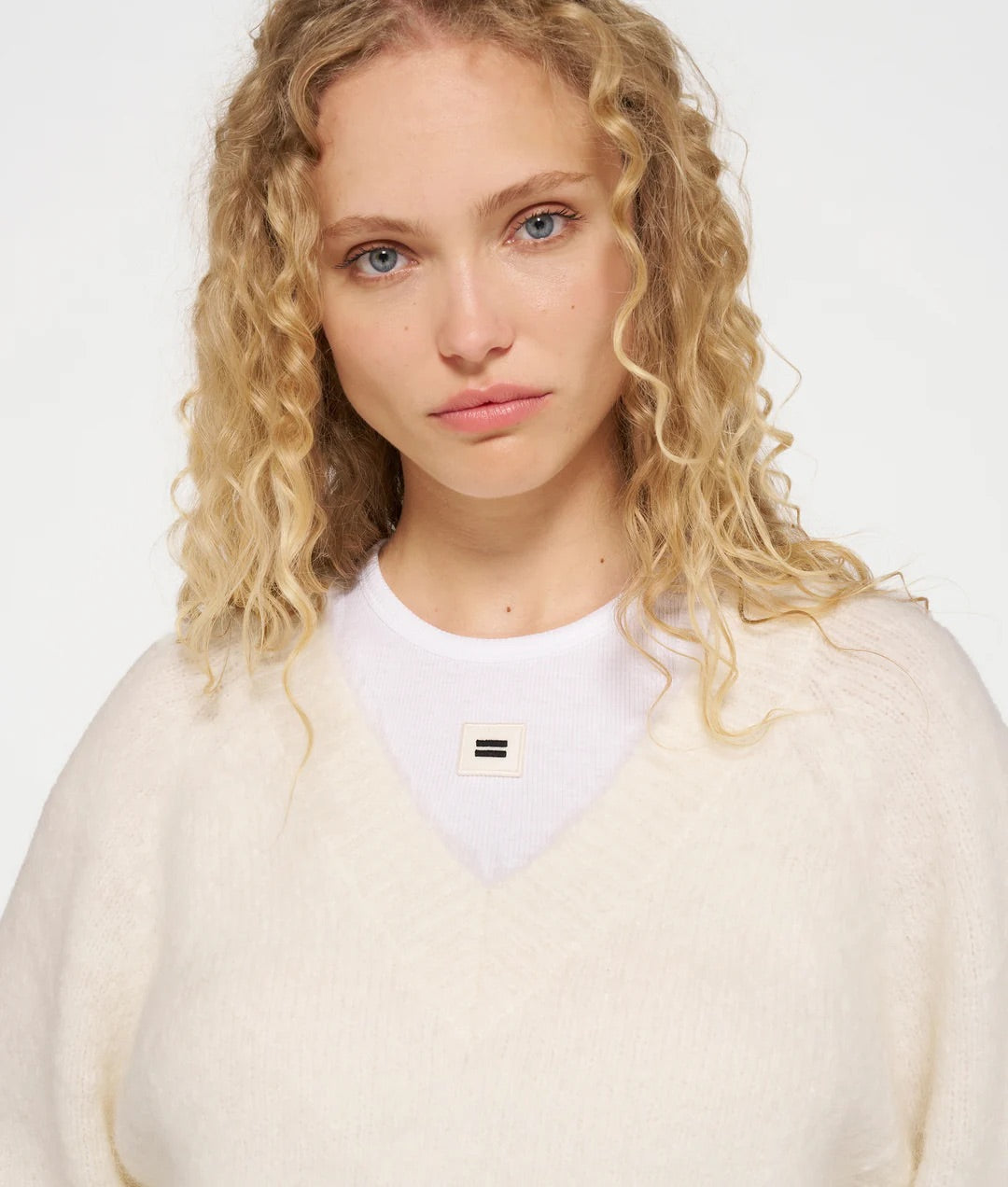 Cropped V-Neck Sweater Knit