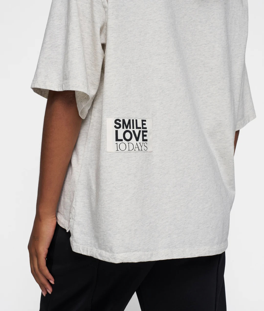 Statement Tee Smile Love soft white melee