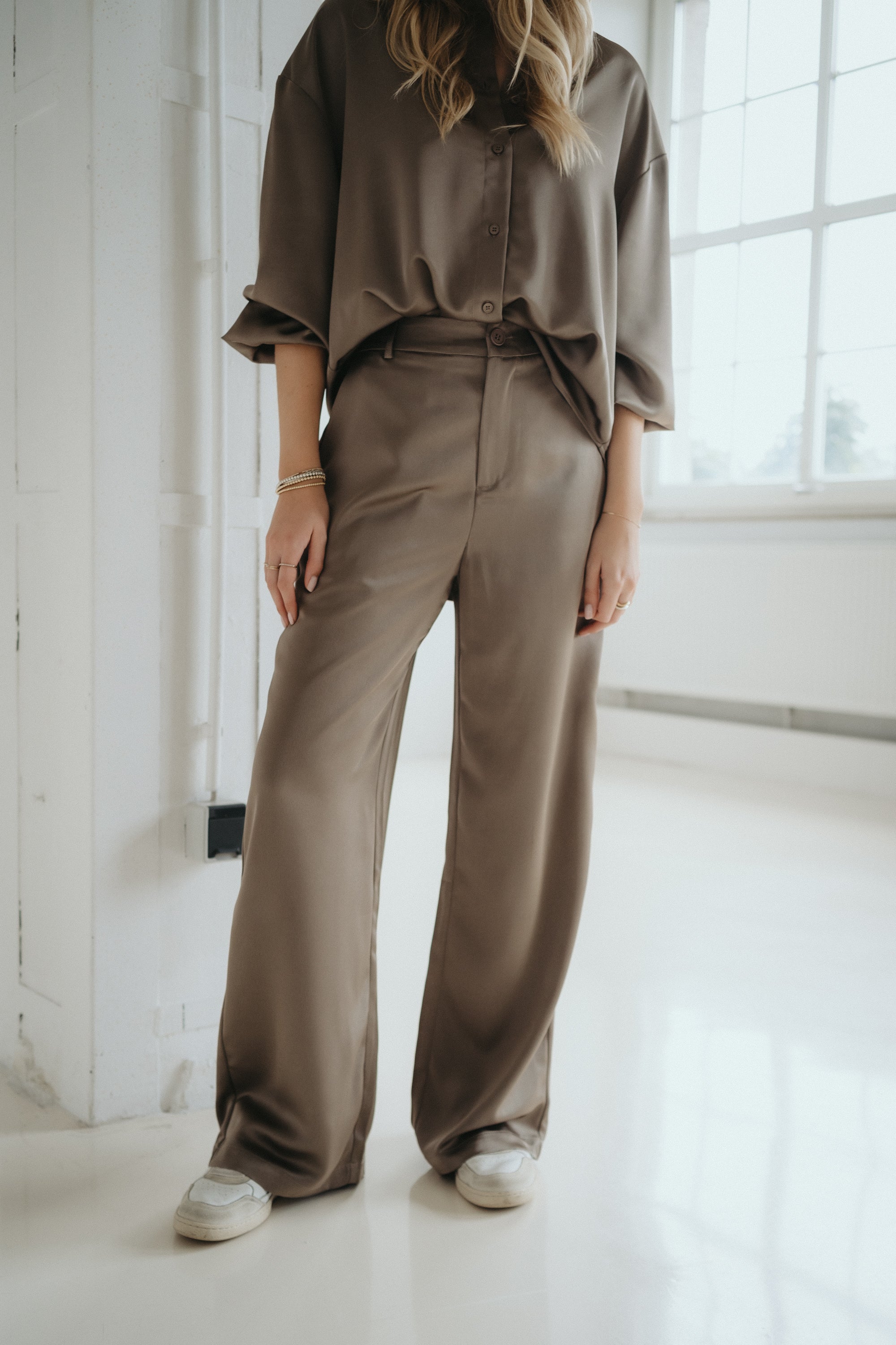 Satinhose „WandaDLL“ dark taupe